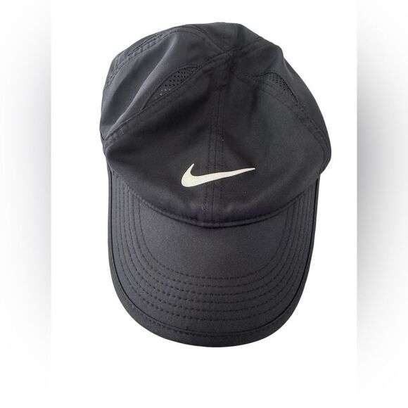 Nike Dri-Fit Women Cap - Picture 1 of 4